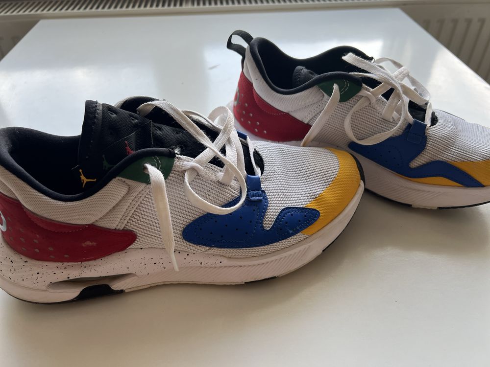 Nike AIR Jordan Cadence 42,5