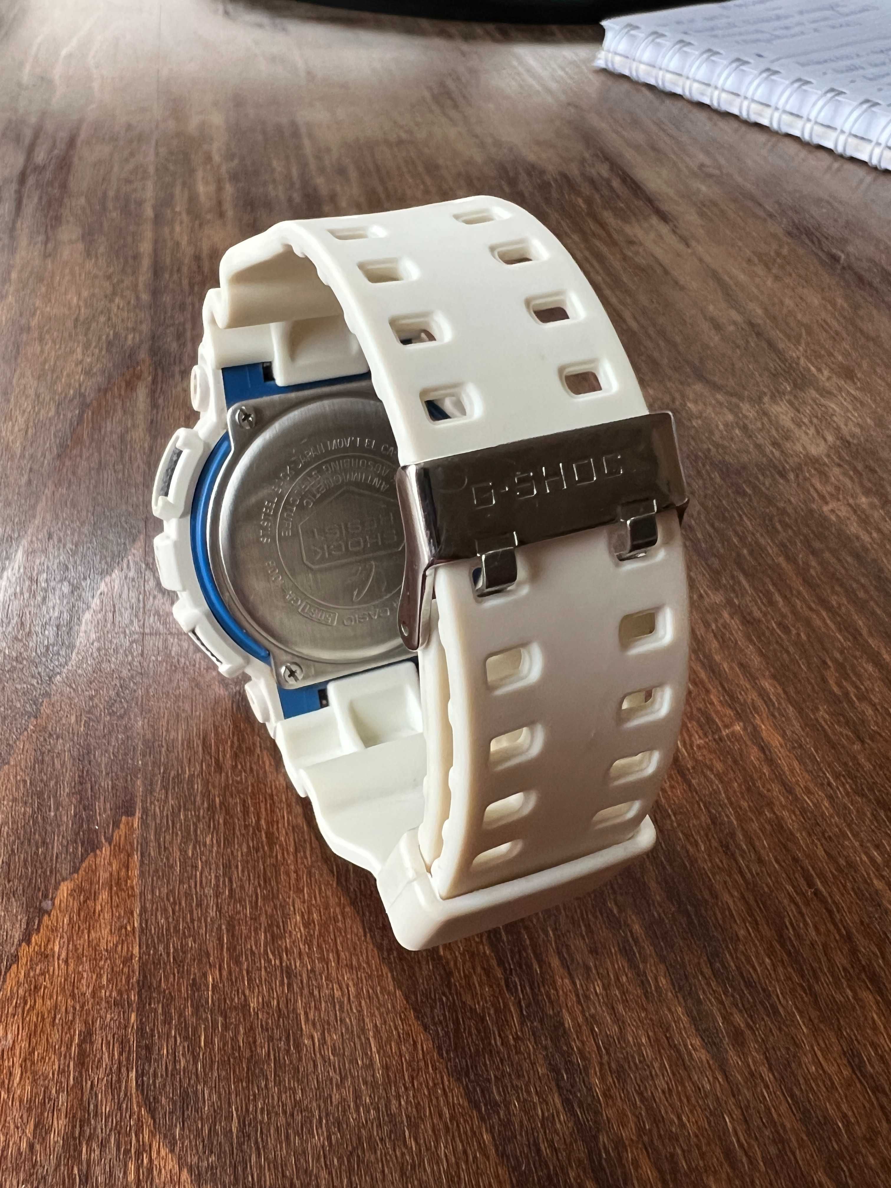 Casio G-SHOCK GA-100B Цвят: Бял