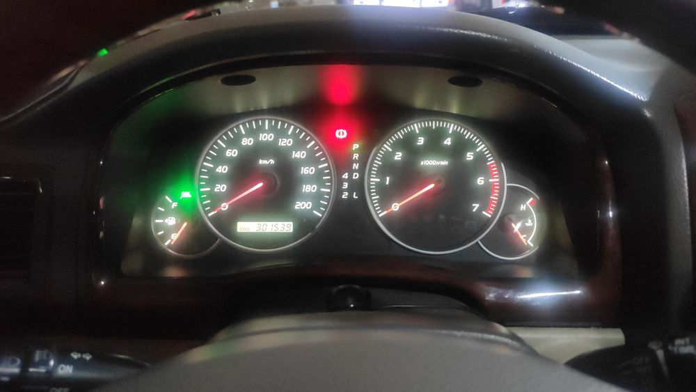 Продаётся на Toyota Land Cruiser Prado 120 панель щиток приборов