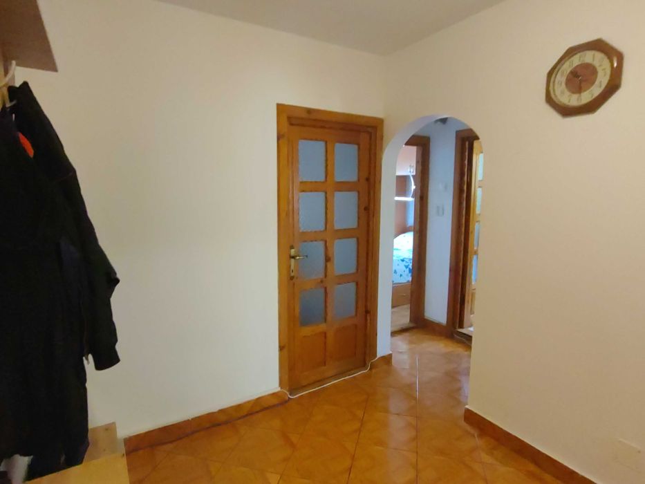 Apartament 3 camere de vanzare