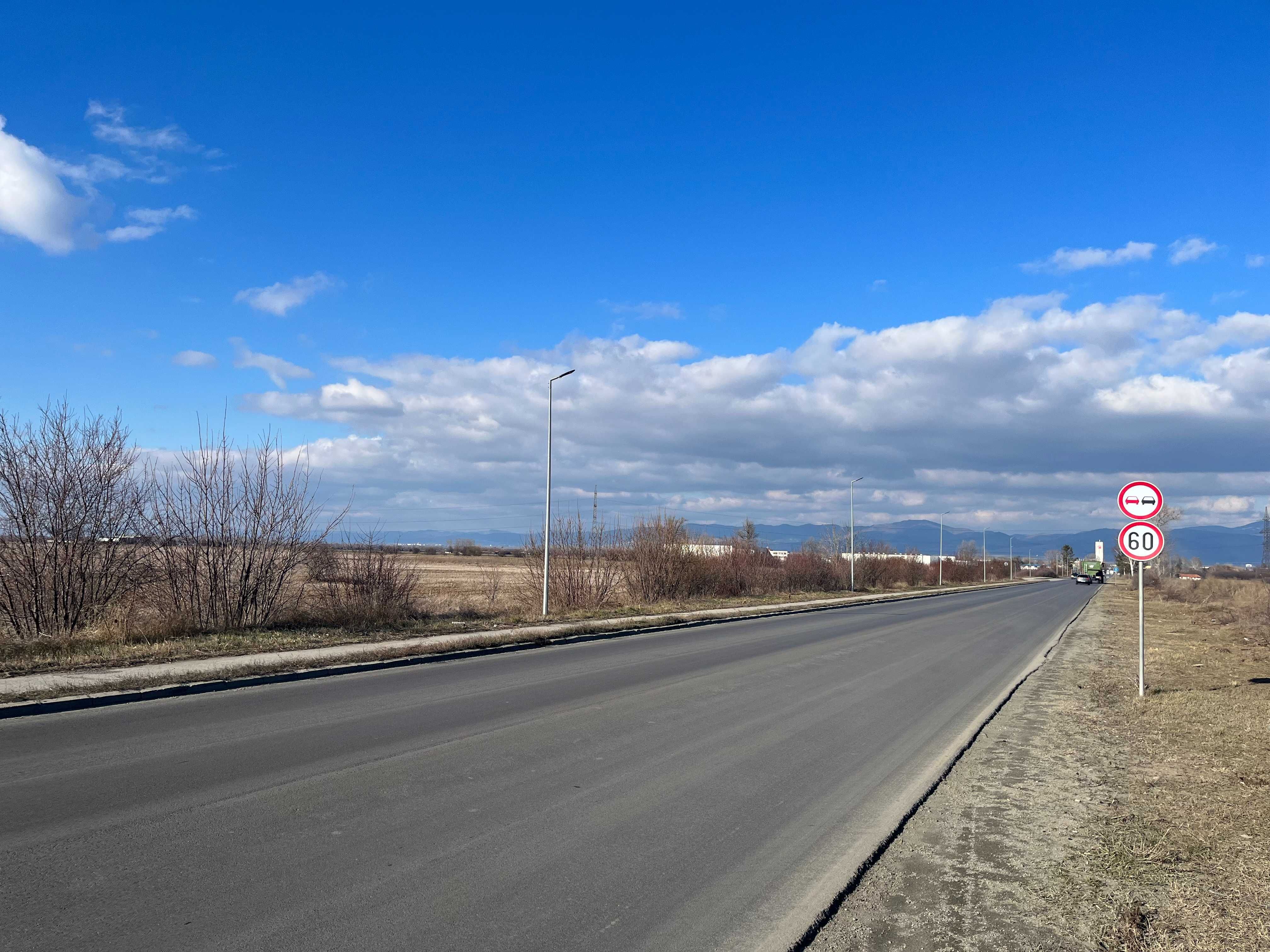 Продавам парцел на главен път III - 105 в землището на град Елин Пелин