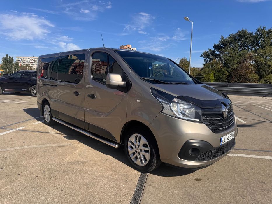 Renault Trafic Renault Trafic 1.6 dci Bi-Turbo Energy Life 8+1 locuri