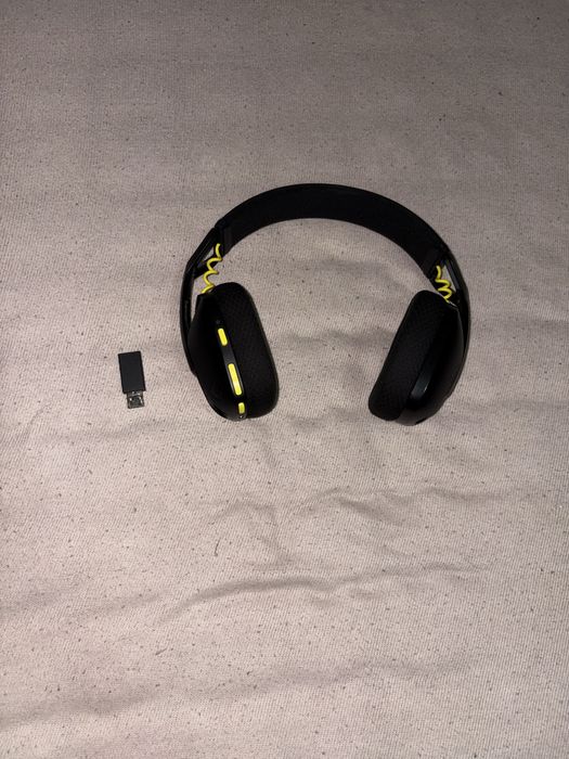 Casti Logitech G435