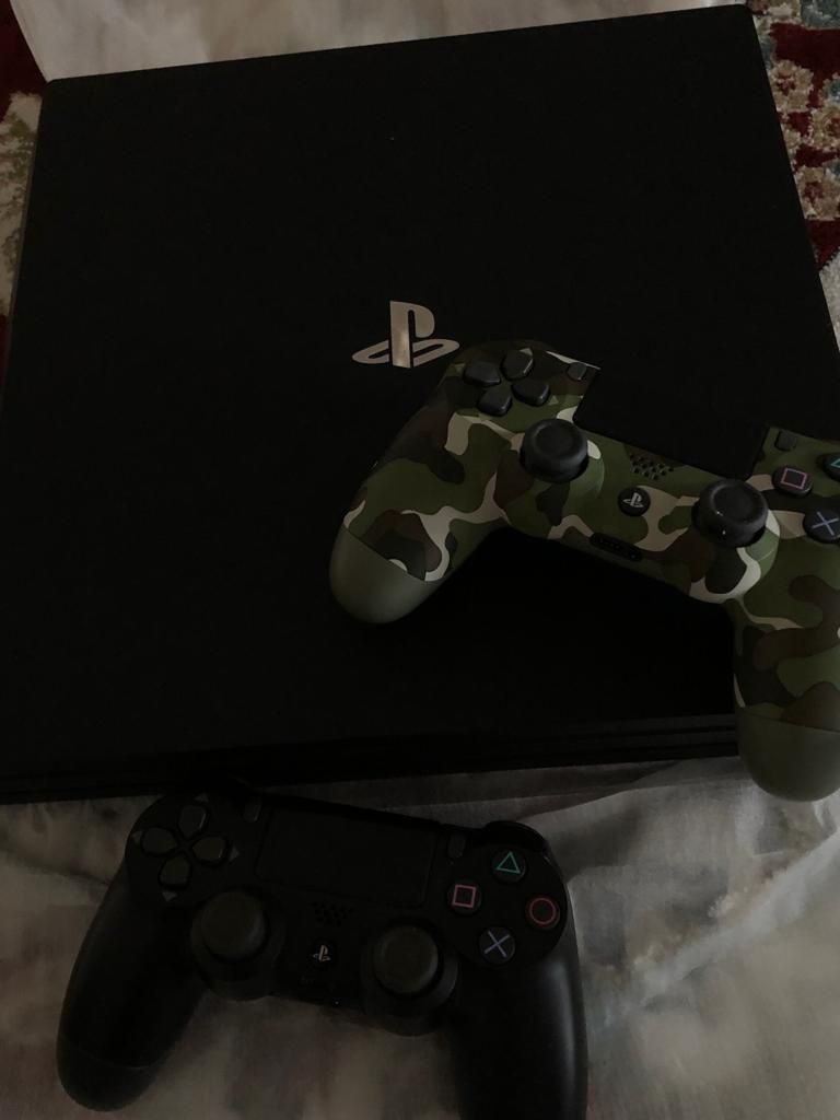 Продам  ps 4 pro