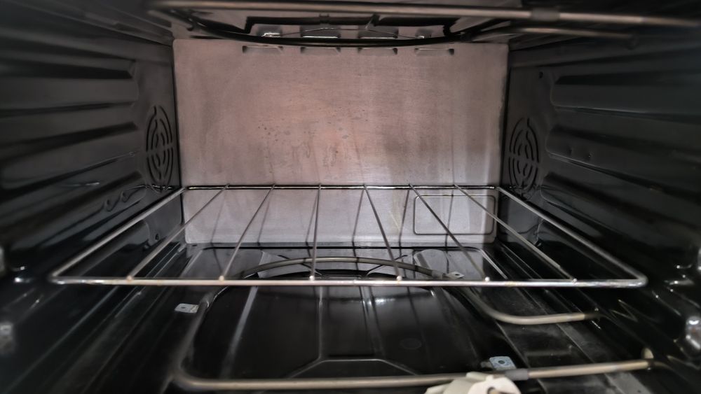 Срочно ! Продам электрический духовой шкаф Roison .