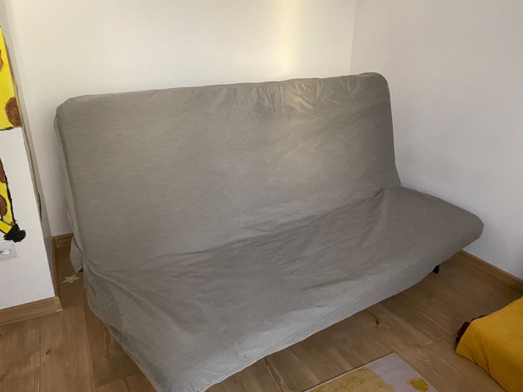 Canapea extensibila Ikea