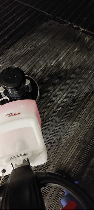 Servicii curatenie profesionale !