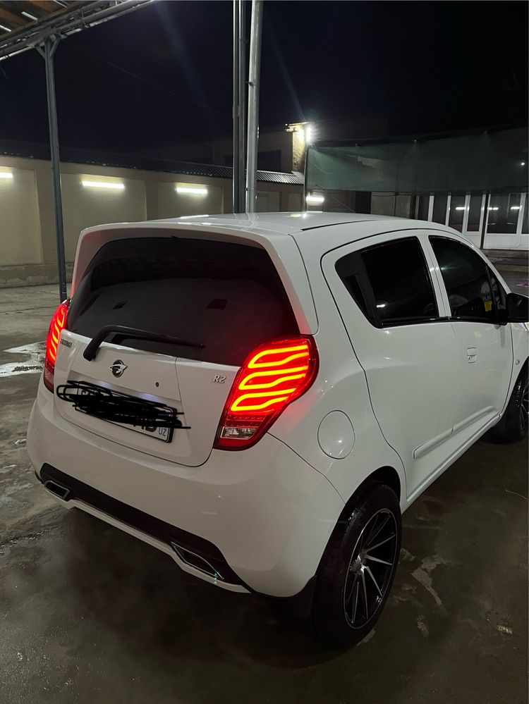 spark r2 sotiladi