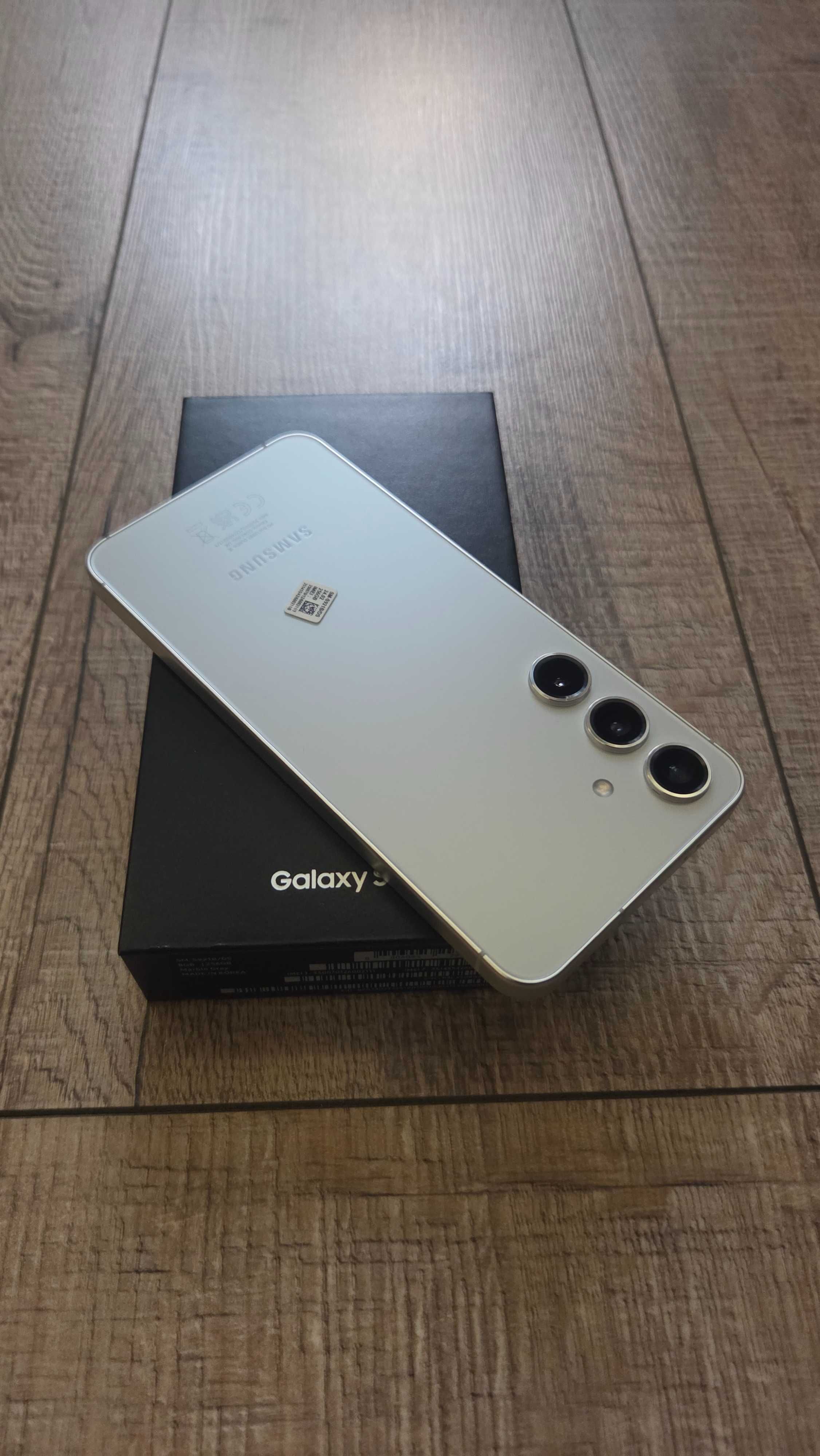 Гаранция Samsung Galaxy S24 Marble Gray 256 GB Dual