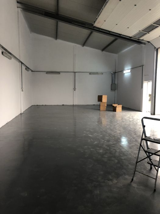 Hala de Inchiriat/ de vanzare