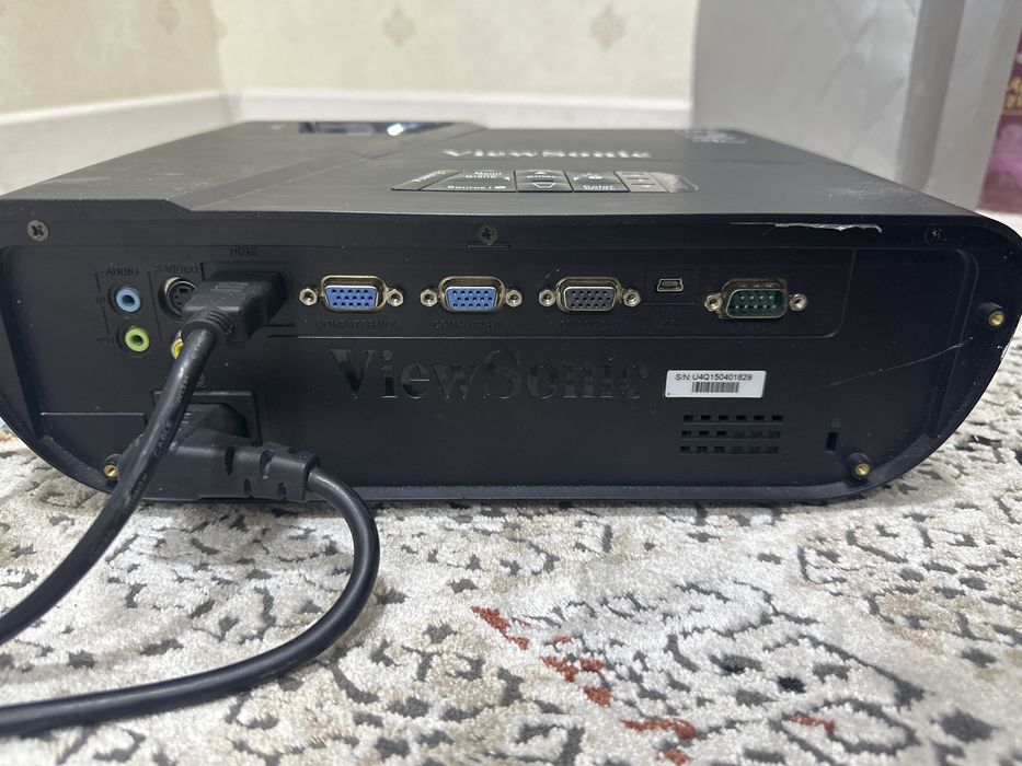 Продаю проектор б/у  в отличном  состоянии