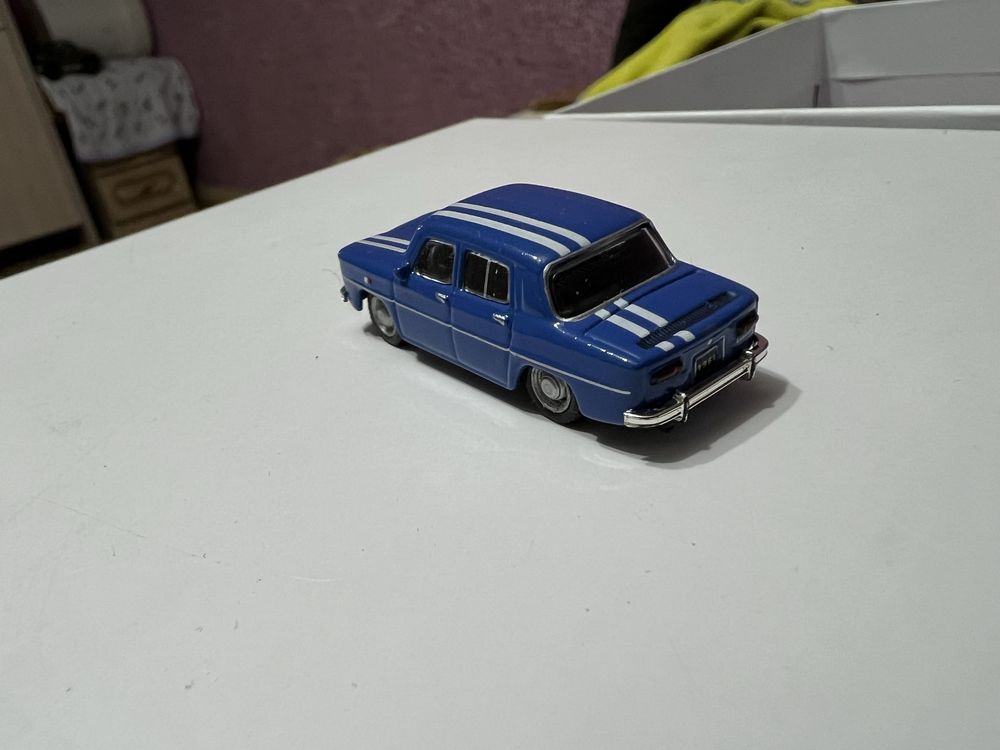 Коллекционный автомобиль 1/87 масштабе