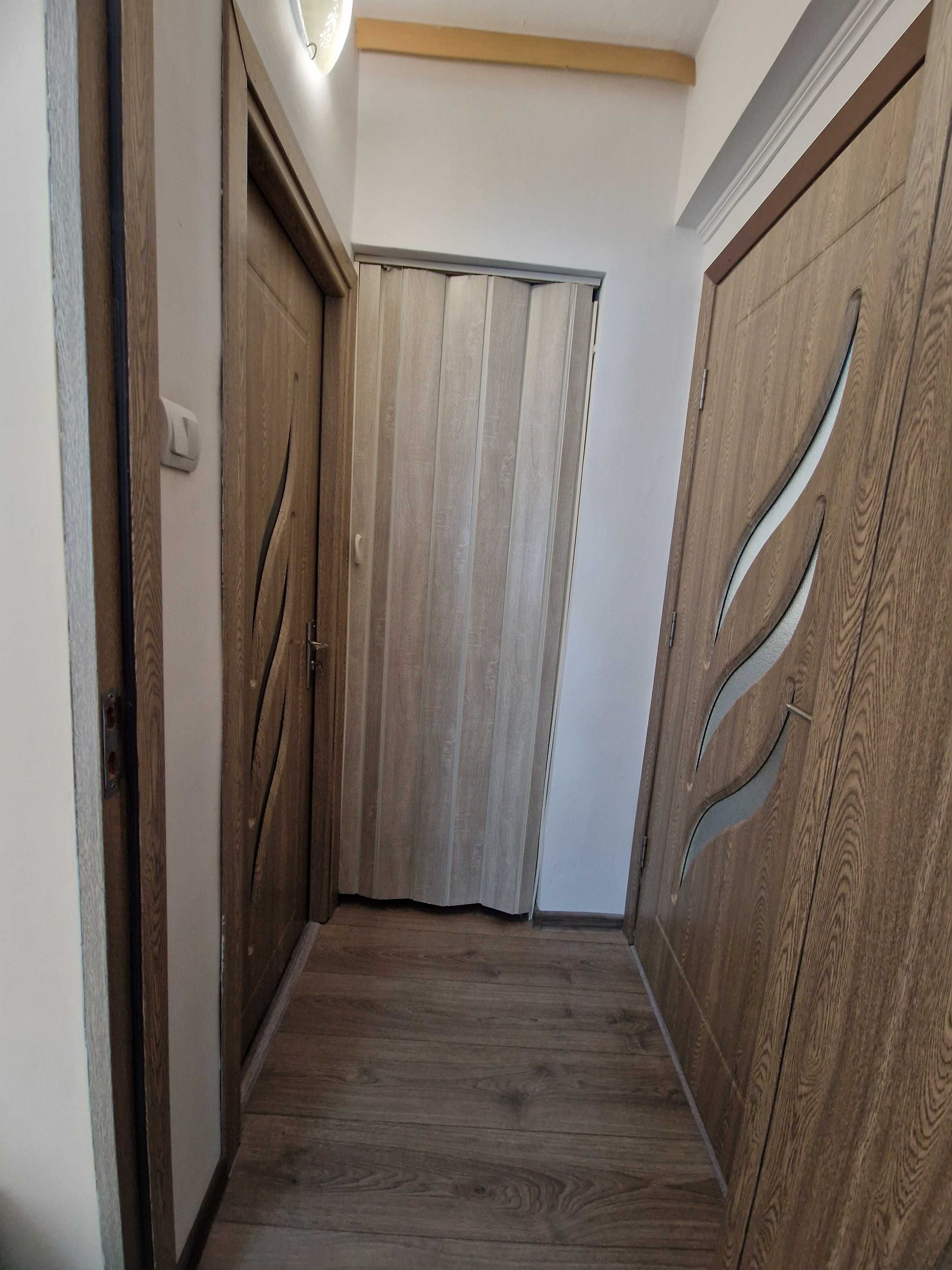 De vanzare apartament 2 camere semidecomandat Azuga