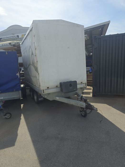 Vand remorci de la 750kg-3000kg aduse din Germania