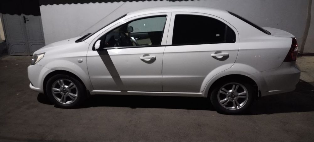 Neksa.3 sotiladi ega avtomat