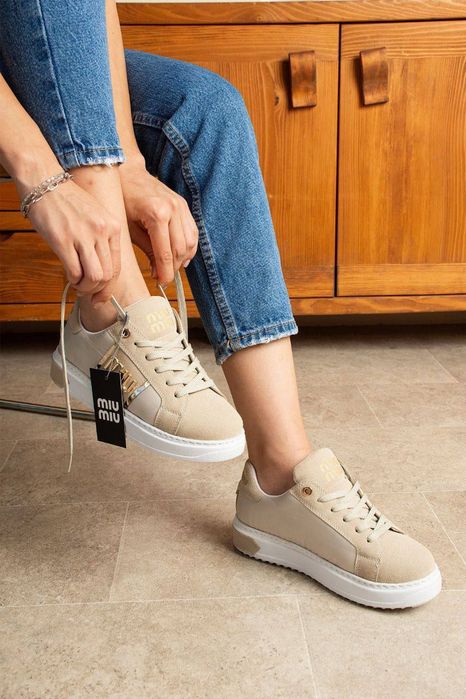 Adidași de dama 
36,37,38,38
