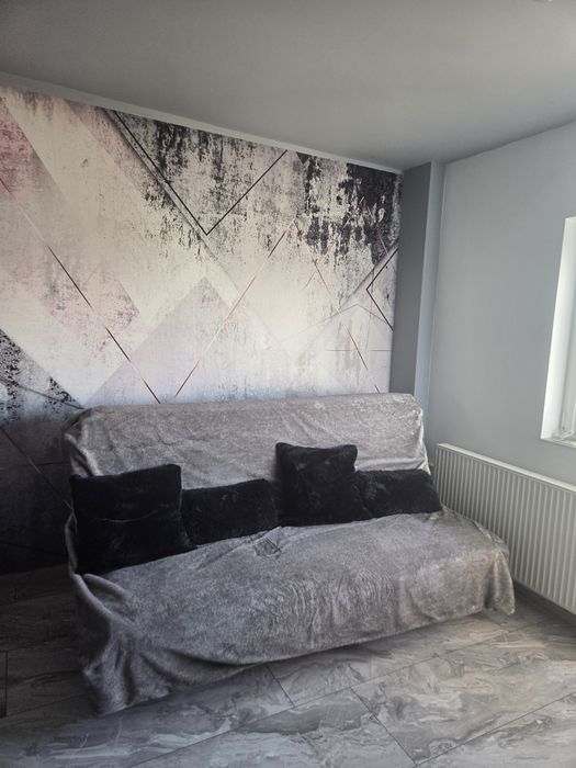 Canapea extensibilă de 3-4locuri 70x200,sau 140x200se vinde fara perne