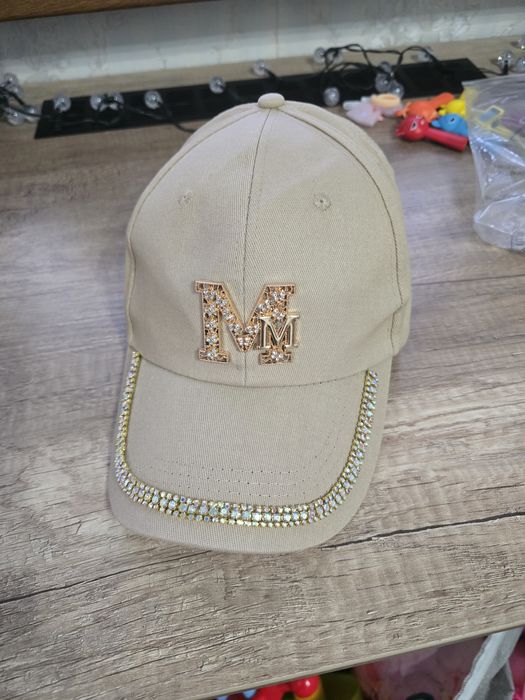 Кепка новая продам