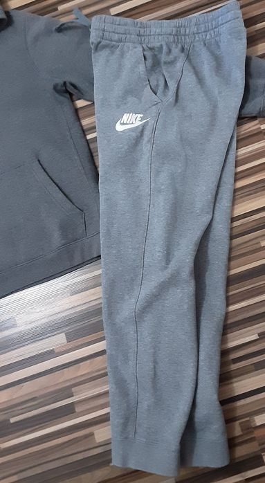 (L 147-158) NIKE оригинален ватиран екип 2ч. 89.00лв