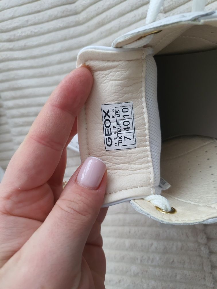 Pantofi sport Geox din piele naturala marimea 40