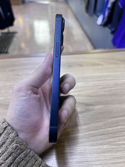 Айфон 14 коропка зарядка есть