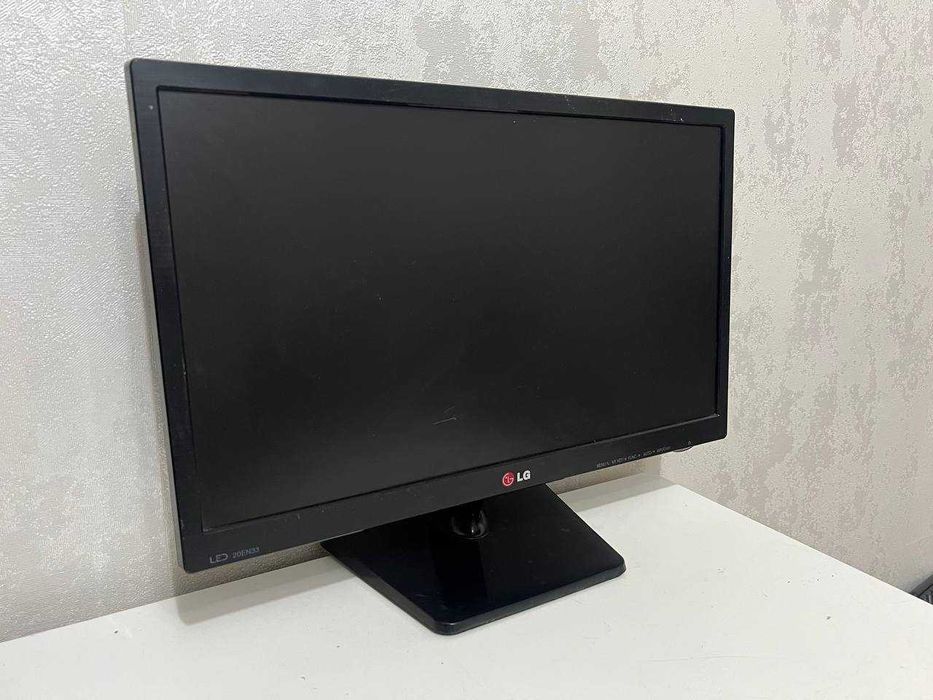 Монитор LG / диагональ 20 дюймов / 1600x900 /  VGA / 60hz