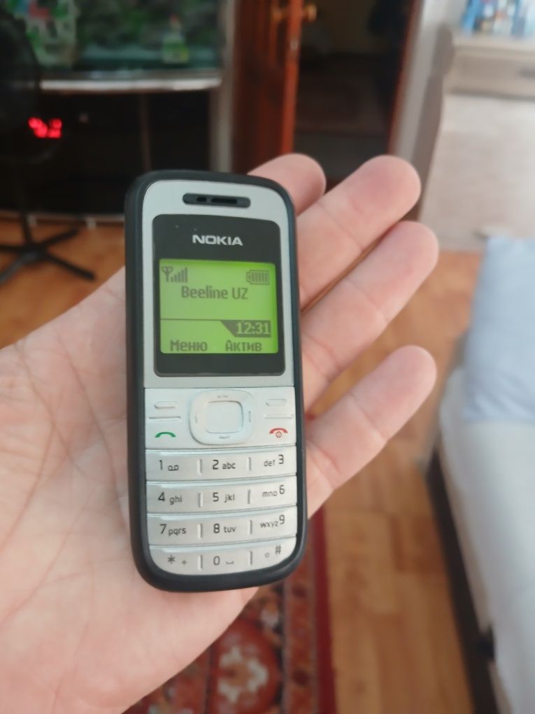 Боевой нокия nokia 1208  zor ishlidi