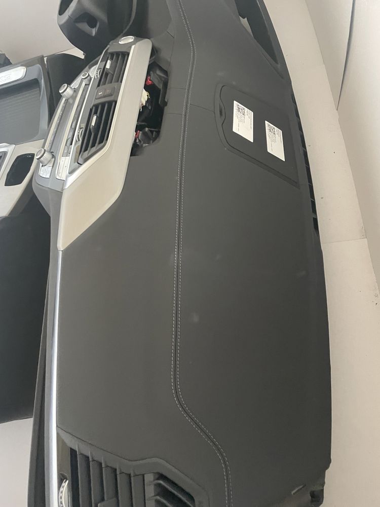 Plansa bord BMW X3 G01 cotiera ceasuri trimuri panou clima