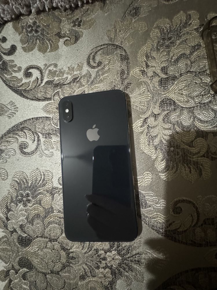 Продам iPhone XS Max