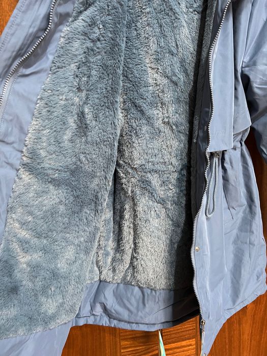 Продам новую женскую верхнюю одежду