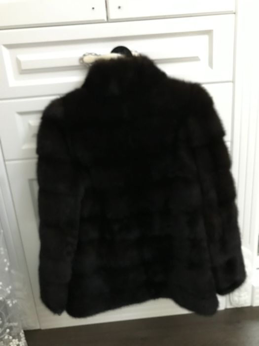 Продам 2 шубы б/у в отличном состоянии 42/44 размер