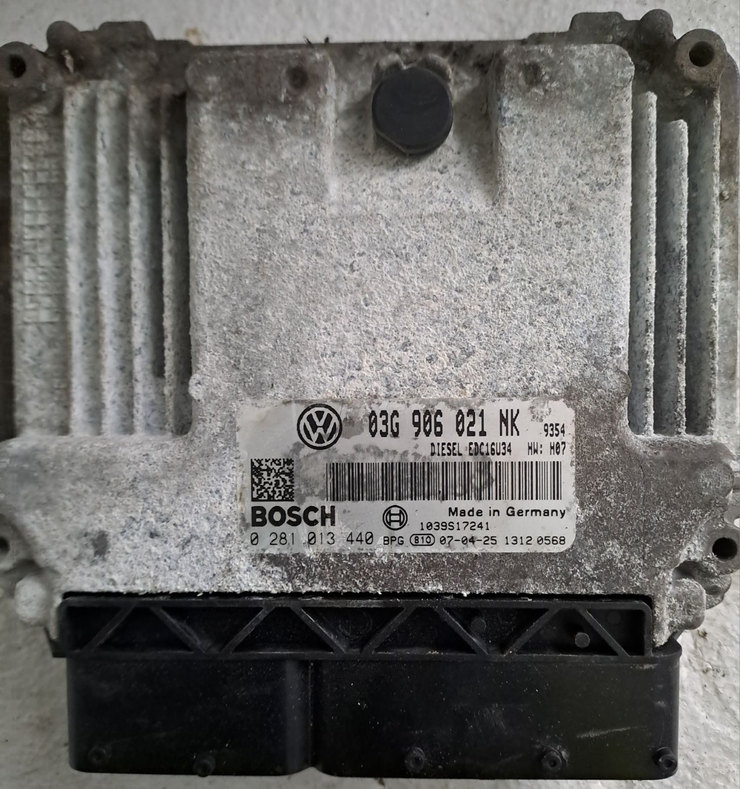 ECU Calculator motor VW Passat 2.0TDI 03G906021NK 0281013440 EDC16U34