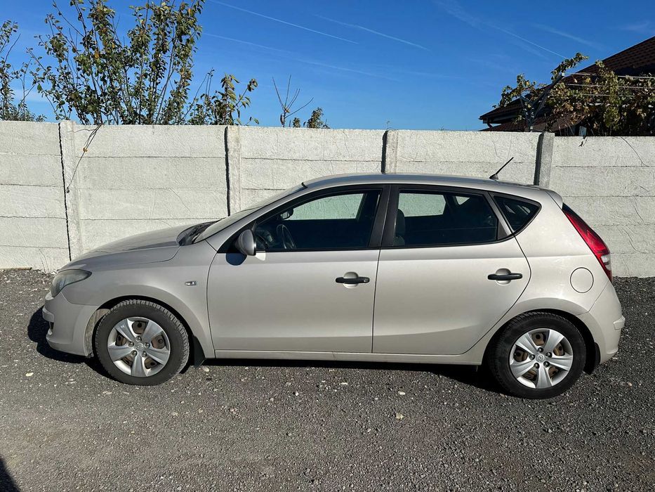 HYUNDAI i30 2009, 1.4 benzină 105 CP - UN SINGUR PROPRIETAR