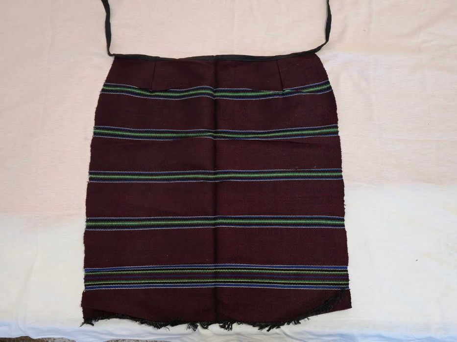 Продавам ръчно тъкани капански престилки