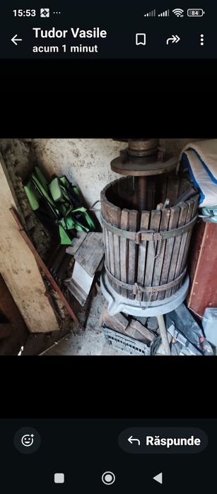 Vând presa de struguri și zdrobitor