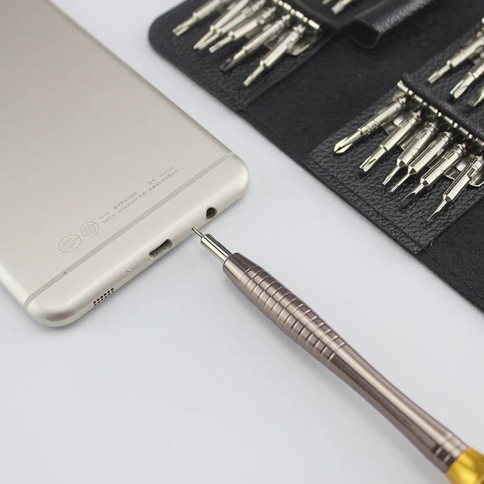 Trusa Minisurubelnite 25 in 1