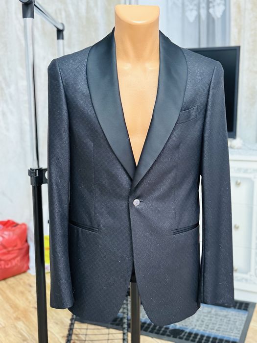 Sacou impecabil și elegant de la brandul VIGGO