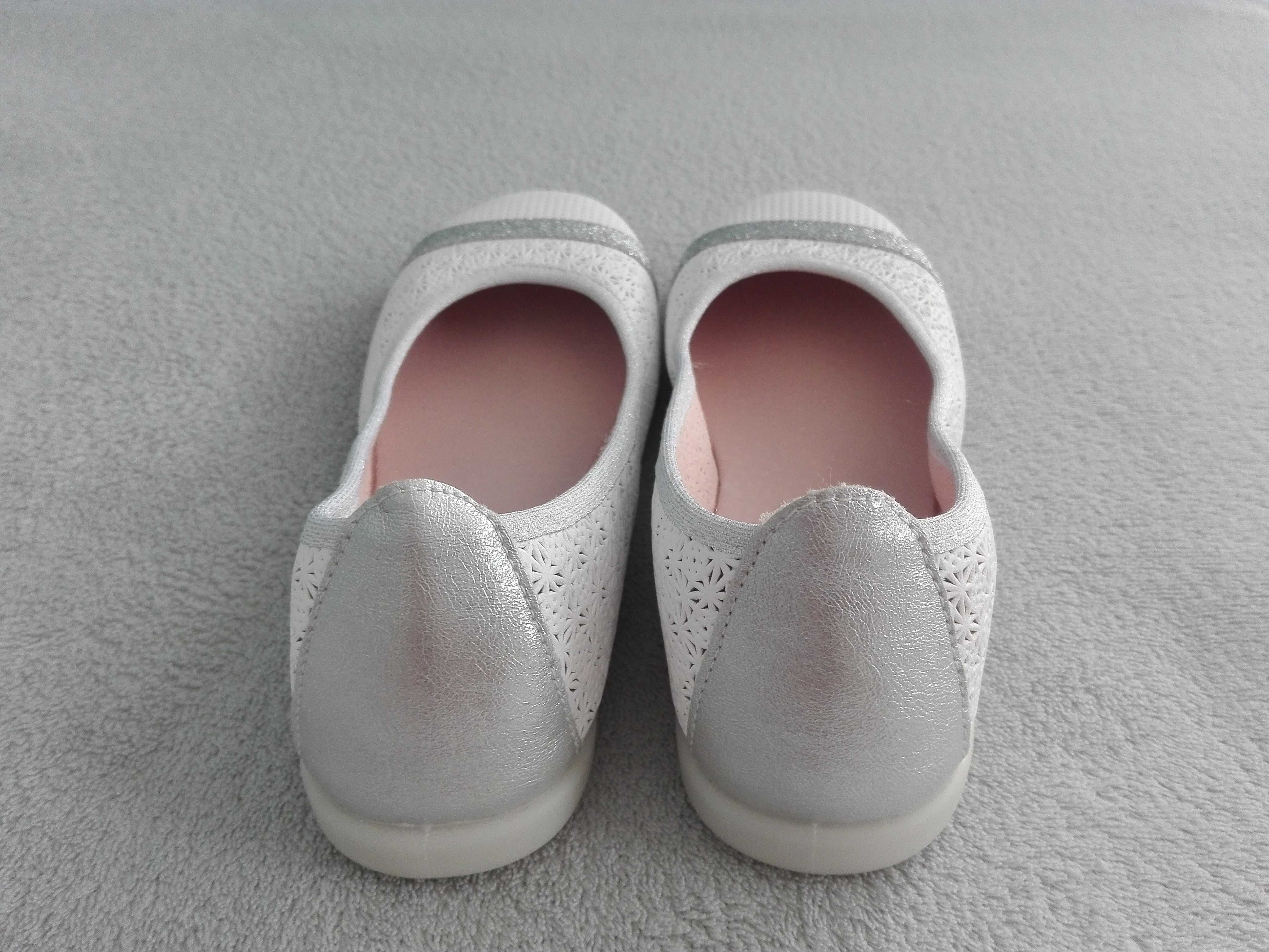 Нови официални детски обувки за момиче номер 34 - ест.кожа