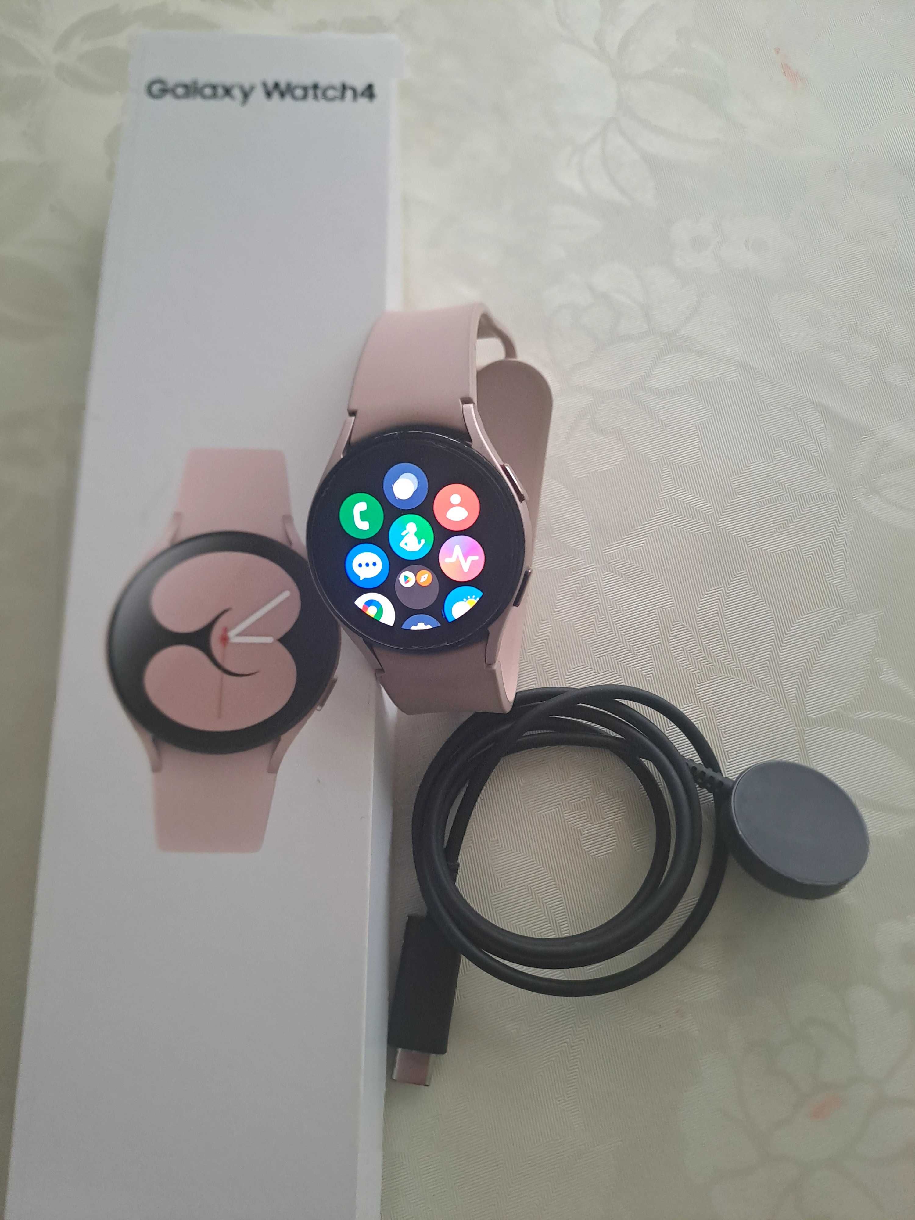Часовник Galaxy Watch 4