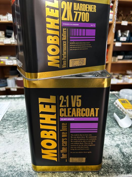 Mobihel  Lac Auto 5l V5 +Hardener 2.5l