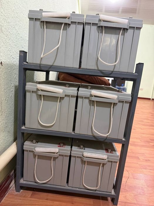 Продам Инвертор 3 KvT, и гелиевые аккумуляторы 200 watt