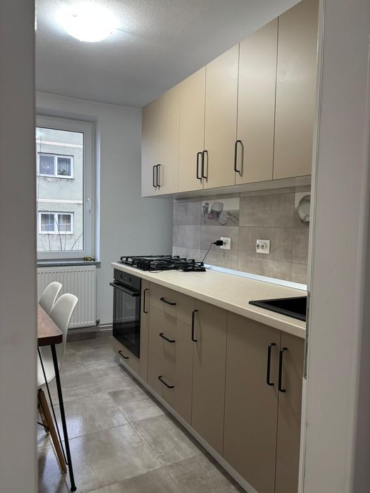 Apartament 3 camere -  de inchiriat