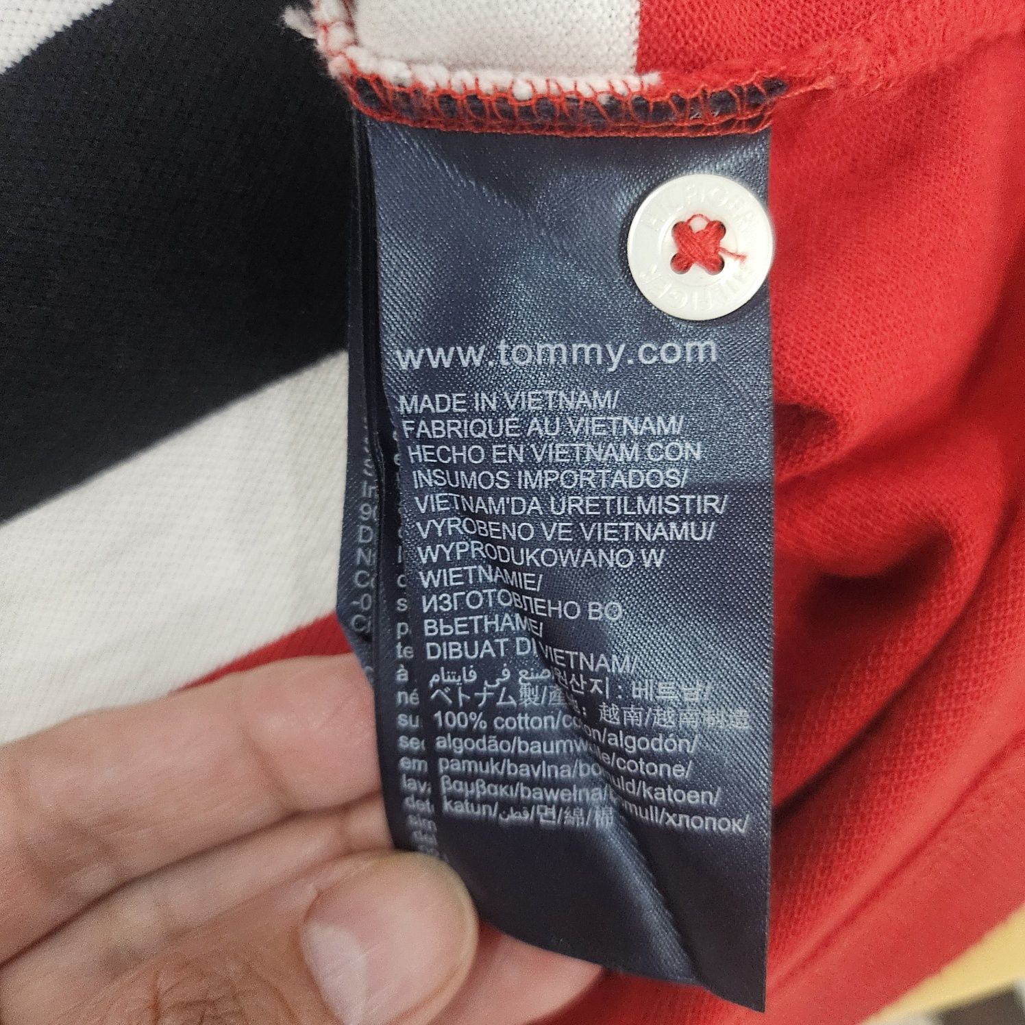 Tommy Hilfiger. XL