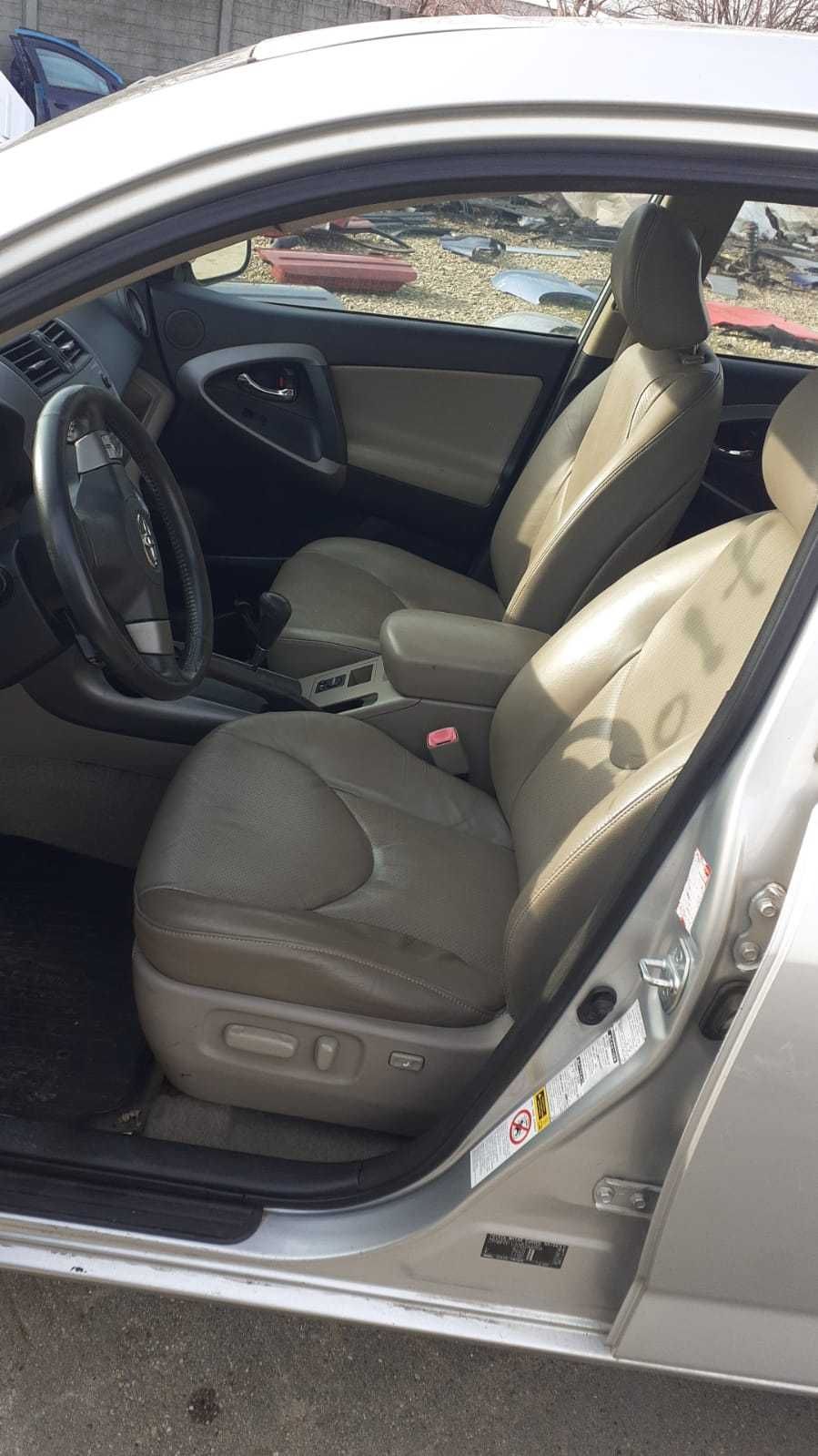 Interior piele Toyota Rav 4