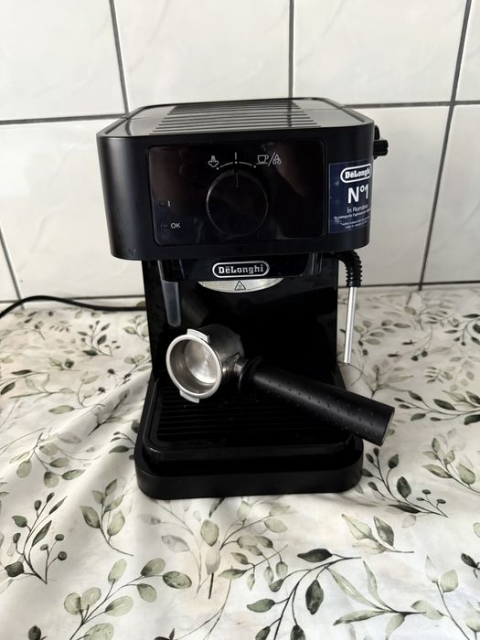 Vând aparat de cafea Delonghi
