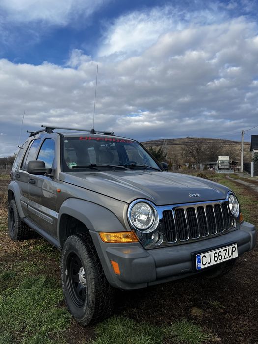 Vand jeep liberty kj 2.4 benzina 2006