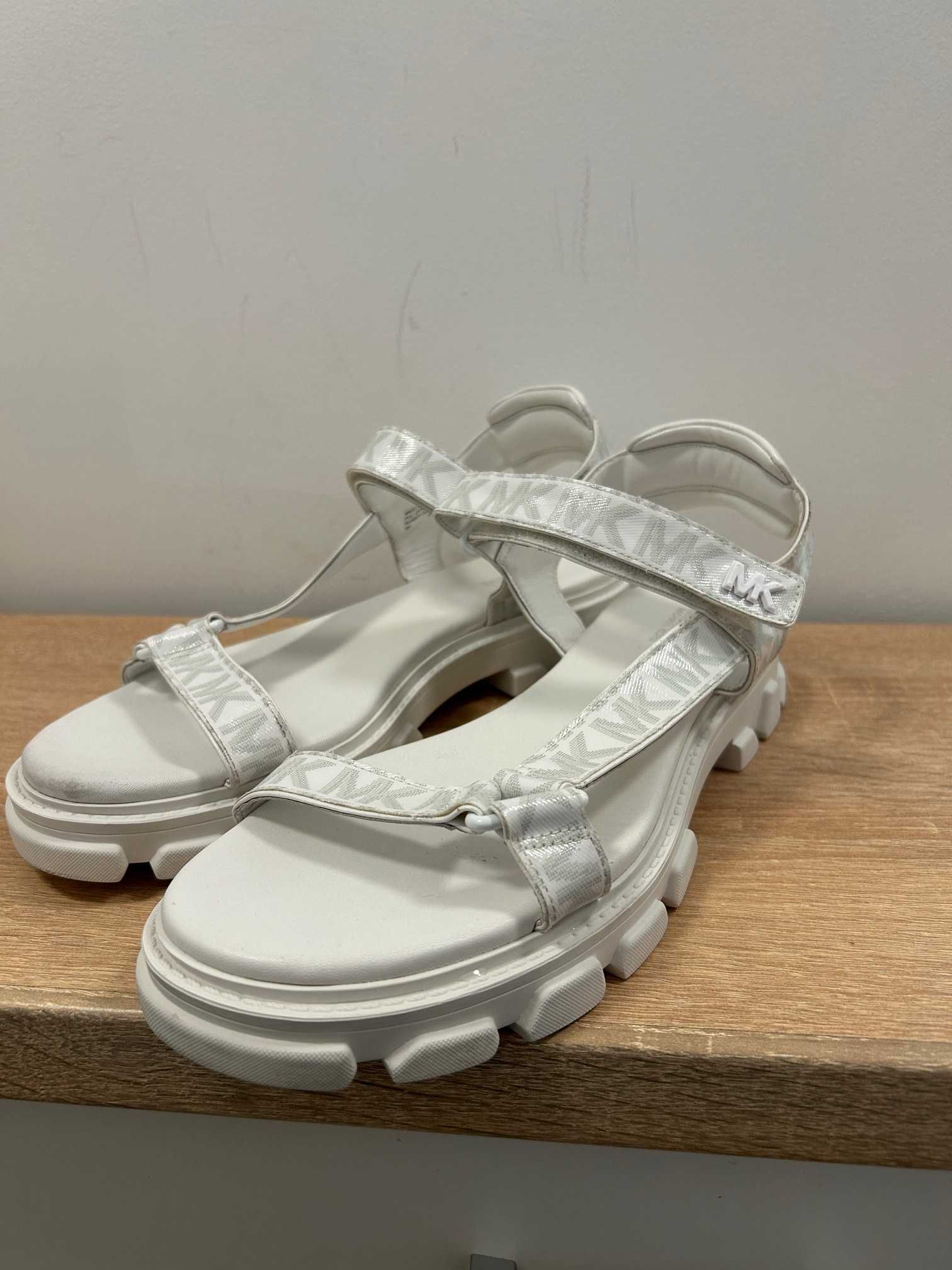 Michael Kors Brilliance White Sandals – 39 (9M)