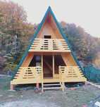 Vând cabane locuibile