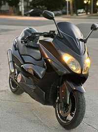 Yamaha T-MaX 2012