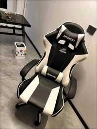 Игровое компьютерные кресло, белое эргономичное, с обивкой из экокожи
